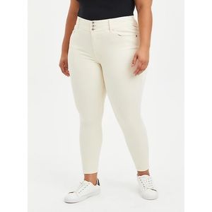 Torrid Plus Size Cream Ivory Skinny Jegging Jeans